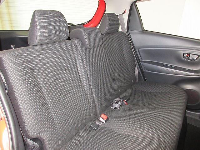 ヴィッツ ＨＶ　Ｆジョシュセキリフト　踏み間違い加速抑制　　ディーラー保証１年　走行距離無制限　トヨタ認定中古車　ＣＤ再生　サポカー　ＬＤＡ　ＰＫＳＢ　クリアランスソナー（24枚目）