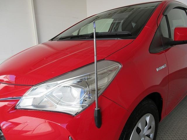 ヴィッツ ＨＶ　Ｆジョシュセキリフト　踏み間違い加速抑制　　ディーラー保証１年　走行距離無制限　トヨタ認定中古車　ＣＤ再生　サポカー　ＬＤＡ　ＰＫＳＢ　クリアランスソナー（62枚目）