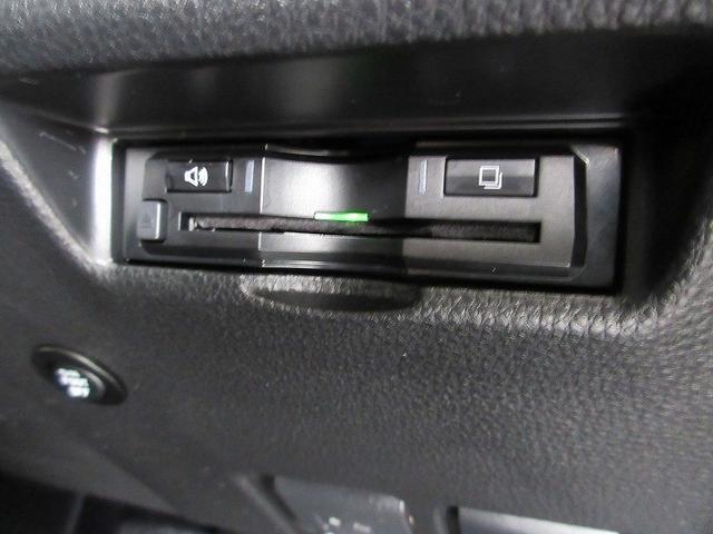 高速道路もスイスイ、快適なドライブを！安心・安全なドライブをサポートするＥＴＣを装備しています♪ビルトインタイプですっきり収納され、見た目も使い勝手も満足のアイテムです！！