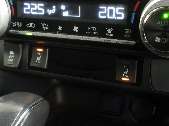 寒い日に重宝するシートヒーターを運転席＆助手席に設置！エアコンより早く温まるので寒がりの人におすすめです！エアコンと違って空気が乾燥しにくいのもシートヒーターの嬉しいポイントです★