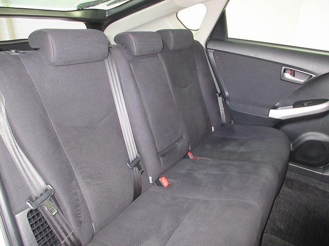 プリウス Ｓツーリングセレクション　加速抑制システム（トヨタ用品）　ドラレコ　トヨタディーラー保証１年走行距離無制限　トヨタ認定中古車　ナビ　ワンセグ　バックカメラ　ＣＤ再生　ＥＴＣ　スマートキー　ＬＥＤヘッドランプ　ワンオーナー（25枚目）