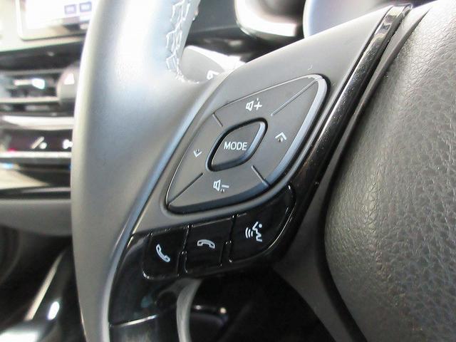 �X�e�A�����O����𗣂����I�[�f�B�I�E�n���Y�t���[�̑��삪�\�ł���