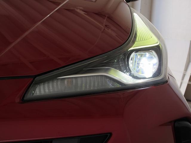 プリウス Ｓ　踏み間違い時加速抑制　ドラレコ　保証１年　走行距離無制限　トヨタ認定中古車　ナビ　ワンセグ　バックカメラ　ＣＤ再生　ＥＴＣ　スマートキー　ＬＥＤヘッドランプ　純正アルミホイール　ワンオーナー（12枚目）
