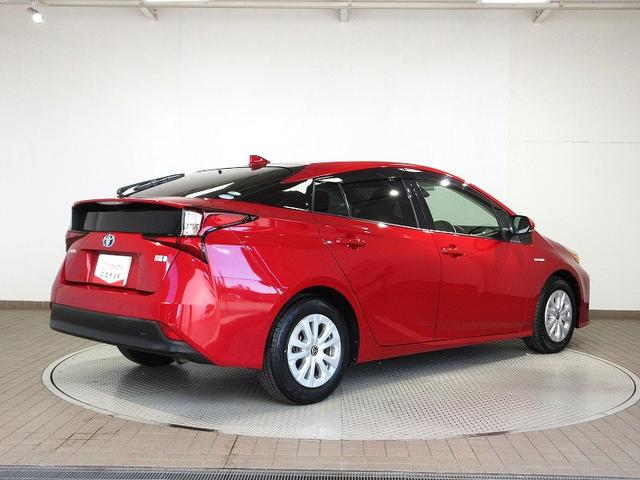 プリウス Ｓ　踏み間違い時加速抑制　ドラレコ　保証１年　走行距離無制限　トヨタ認定中古車　ナビ　ワンセグ　バックカメラ　ＣＤ再生　ＥＴＣ　スマートキー　ＬＥＤヘッドランプ　純正アルミホイール　ワンオーナー（18枚目）