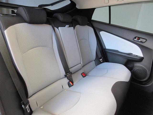 プリウス Ｓ　踏み間違い時加速抑制　ドラレコ　保証１年　走行距離無制限　トヨタ認定中古車　ナビ　ワンセグ　バックカメラ　ＣＤ再生　ＥＴＣ　スマートキー　ＬＥＤヘッドランプ　純正アルミホイール　ワンオーナー（23枚目）