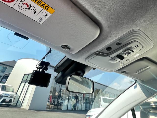 プリウス Ｓ　踏み間違い時加速抑制　ドラレコ　保証１年　走行距離無制限　トヨタ認定中古車　ナビ　ワンセグ　バックカメラ　ＣＤ再生　ＥＴＣ　スマートキー　ＬＥＤヘッドランプ　純正アルミホイール　ワンオーナー（26枚目）