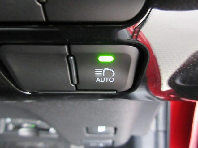 プリウス Ｓ　踏み間違い時加速抑制　ドラレコ　保証１年　走行距離無制限　トヨタ認定中古車　ナビ　ワンセグ　バックカメラ　ＣＤ再生　ＥＴＣ　スマートキー　ＬＥＤヘッドランプ　純正アルミホイール　ワンオーナー（50枚目）