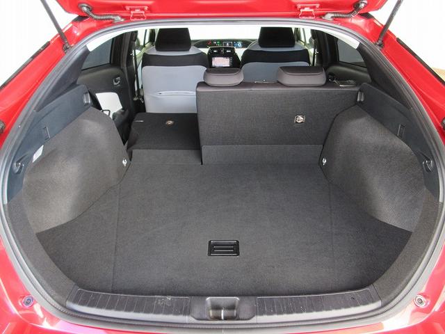 プリウス Ｓ　踏み間違い時加速抑制　ドラレコ　保証１年　走行距離無制限　トヨタ認定中古車　ナビ　ワンセグ　バックカメラ　ＣＤ再生　ＥＴＣ　スマートキー　ＬＥＤヘッドランプ　純正アルミホイール　ワンオーナー（59枚目）