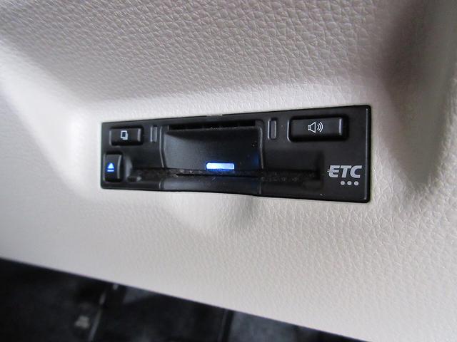 シエンタ ハイブリッドＺ　両側パワースライド　全方位モニタ　保証付　走行距離無制限　トヨタ認定中古車　ディスプレイオーディオ　ナビ　フルセグ　ＥＴＣ　ＬＥＤヘッドランプ　シートヒーター　純正アルミホイール　ワンオーナー（10枚目）