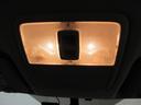 ルームランプで車内全体を明るく照らします♪