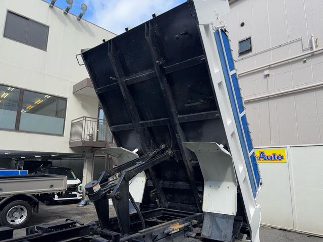 ファイター ダンプ　ＭＴ６　３．６トン　４トンベース　４ｔ　コボレーン　ＭＴ６　４ｔ　３．６ｔ　４トンベース　積載３．６トン　コボレーン　電格格納ミラー　荷台塗装済　ＥＴＣ　ドラレコ　タンク１００Ｌ　乗車定員３人　荷寸３４０×２０５×３４　外寸５３６×２１９×２５２（45枚目）