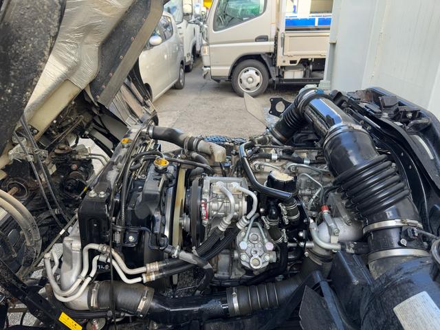 ファイター ダンプ　ＭＴ６　３．６トン　４トンベース　４ｔ　コボレーン　ＭＴ６　４ｔ　３．６ｔ　４トンベース　積載３．６トン　コボレーン　電格格納ミラー　荷台塗装済　ＥＴＣ　ドラレコ　タンク１００Ｌ　乗車定員３人　荷寸３４０×２０５×３４　外寸５３６×２１９×２５２（71枚目）