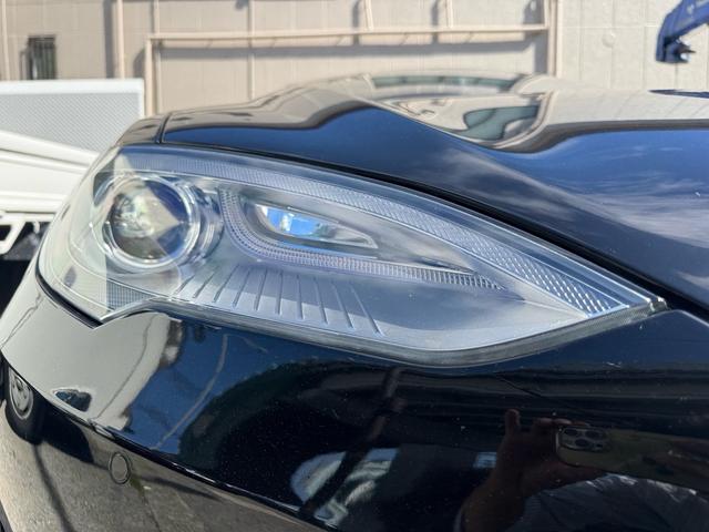 モデルＳ Ｐ８５　ナビ（大型タッチスクリーン）　Ｂｌｕｅｔｏｏｔｈ　Ｗｉ－Ｆｉ　スマートフォン接続機能搭載　レーダー探知機　バックモニター　パワーシート　パワートランク　禁煙車　スペアキー　全席パワーウィンドウ（24枚目）