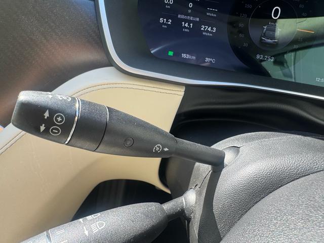 モデルＳ Ｐ８５　ナビ（大型タッチスクリーン）　Ｂｌｕｅｔｏｏｔｈ　Ｗｉ－Ｆｉ　スマートフォン接続機能搭載　レーダー探知機　バックモニター　パワーシート　パワートランク　禁煙車　スペアキー　全席パワーウィンドウ（60枚目）