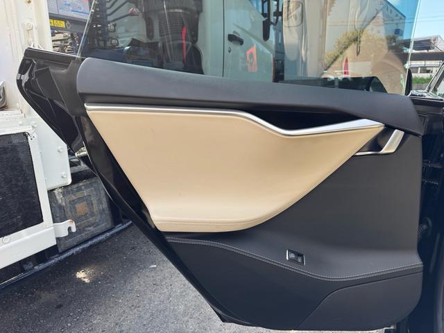 モデルＳ Ｐ８５　ナビ（大型タッチスクリーン）　Ｂｌｕｅｔｏｏｔｈ　Ｗｉ－Ｆｉ　スマートフォン接続機能搭載　レーダー探知機　バックモニター　パワーシート　パワートランク　禁煙車　スペアキー　全席パワーウィンドウ（79枚目）