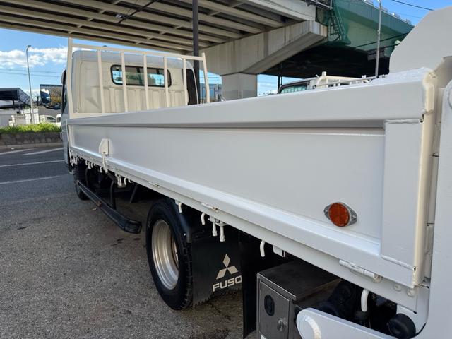 キャンター MT5 2トン 平ボディ パワーゲート 荷台鉄板張り 極東パワーゲート アーム式 ロープフック 3方開 あおり開封補助装置 タンク100L アドブルー キーレス 8t限定中型免許 車両重量2990kg 車両総重量5155kg 荷寸435×208×38(37枚目)