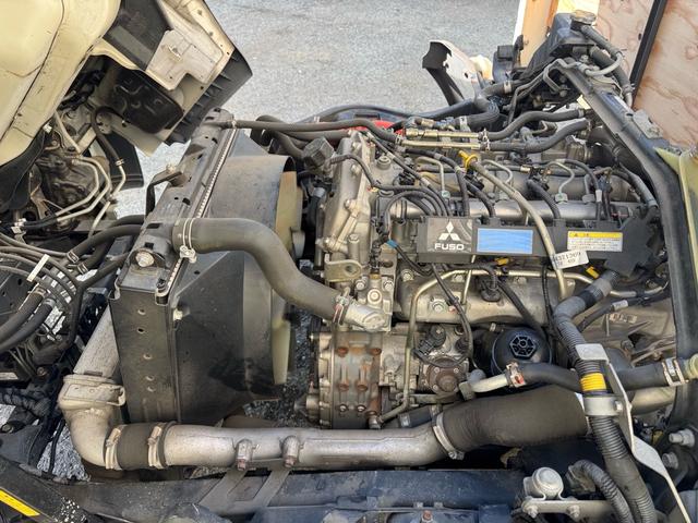 キャンター MT5 2トン 平ボディ パワーゲート 荷台鉄板張り 極東パワーゲート アーム式 ロープフック 3方開 あおり開封補助装置 タンク100L アドブルー キーレス 8t限定中型免許 車両重量2990kg 車両総重量5155kg 荷寸435×208×38(72枚目)