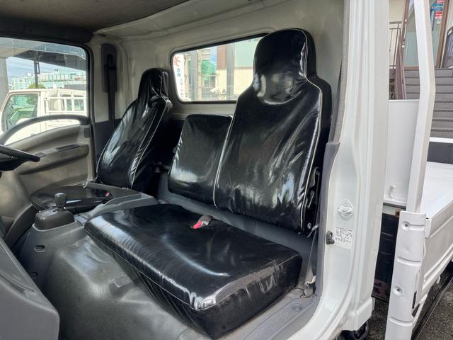 エルフトラック AT 4.45トン 全低床ボディ ワイドロング 荷台鉄板張 全席シートカバー付き 電格格納ミラー あおり開封補助装置 タンク100L 3方開 中型免許 車両重量3270kg 車両総重量7885kg 荷寸435×208×39 外寸614×217×232(11枚目)