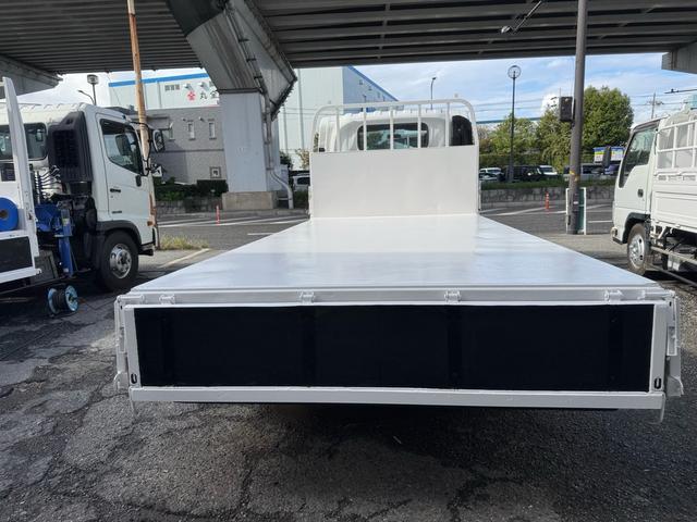 エルフトラック AT 4.45トン 全低床ボディ ワイドロング 荷台鉄板張 全席シートカバー付き 電格格納ミラー あおり開封補助装置 タンク100L 3方開 中型免許 車両重量3270kg 車両総重量7885kg 荷寸435×208×39 外寸614×217×232(29枚目)