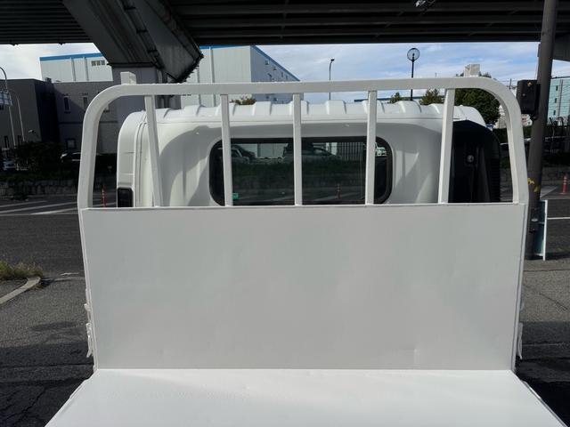 エルフトラック AT 4.45トン 全低床ボディ ワイドロング 荷台鉄板張 全席シートカバー付き 電格格納ミラー あおり開封補助装置 タンク100L 3方開 中型免許 車両重量3270kg 車両総重量7885kg 荷寸435×208×39 外寸614×217×232(40枚目)