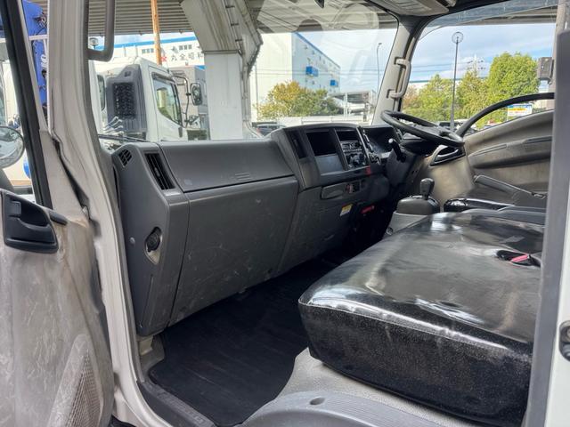 エルフトラック AT 4.45トン 全低床ボディ ワイドロング 荷台鉄板張 全席シートカバー付き 電格格納ミラー あおり開封補助装置 タンク100L 3方開 中型免許 車両重量3270kg 車両総重量7885kg 荷寸435×208×39 外寸614×217×232(45枚目)