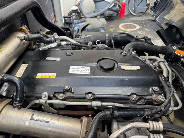 エルフトラック AT 4.45トン 全低床ボディ ワイドロング 荷台鉄板張 全席シートカバー付き 電格格納ミラー あおり開封補助装置 タンク100L 3方開 中型免許 車両重量3270kg 車両総重量7885kg 荷寸435×208×39 外寸614×217×232(69枚目)