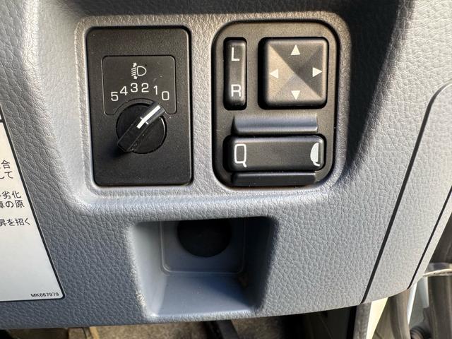 キャンター AT 2トン Wキャブ ワイドロング 荷台板張り 荷台塗装済 ナビ リアヒーター・クーラー ダブルエアコン 両側電格ミラー 乗車定員7人 ETC 8t限定中型免許 車両重量2870kg 車両総重量5255kg 荷寸335×191×38 外寸618×200×226(19枚目)