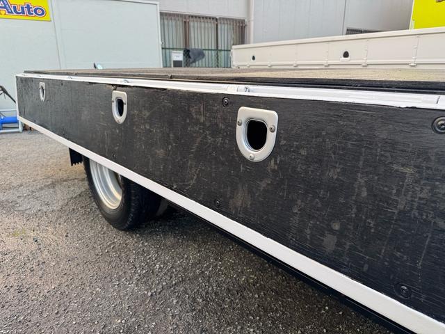 キャンター AT 2トン Wキャブ ワイドロング 荷台板張り 荷台塗装済 ナビ リアヒーター・クーラー ダブルエアコン 両側電格ミラー 乗車定員7人 ETC 8t限定中型免許 車両重量2870kg 車両総重量5255kg 荷寸335×191×38 外寸618×200×226(38枚目)