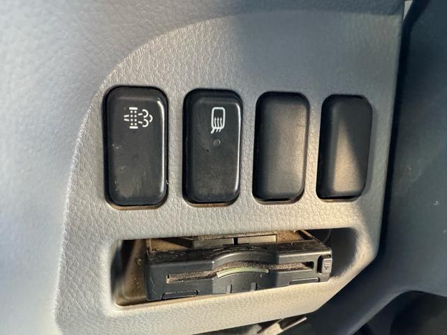 キャンター AT 2トン Wキャブ ワイドロング 荷台板張り 荷台塗装済 ナビ リアヒーター・クーラー ダブルエアコン 両側電格ミラー 乗車定員7人 ETC 8t限定中型免許 車両重量2870kg 車両総重量5255kg 荷寸335×191×38 外寸618×200×226(53枚目)