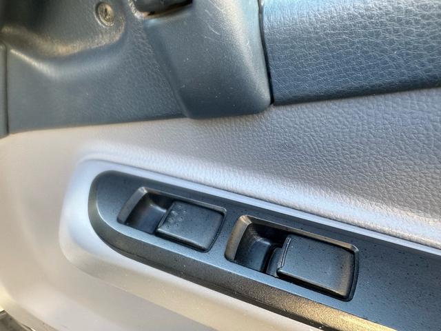 キャンター AT 2トン Wキャブ ワイドロング 荷台板張り 荷台塗装済 ナビ リアヒーター・クーラー ダブルエアコン 両側電格ミラー 乗車定員7人 ETC 8t限定中型免許 車両重量2870kg 車両総重量5255kg 荷寸335×191×38 外寸618×200×226(54枚目)