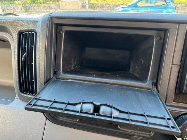 キャンター AT 2トン Wキャブ ワイドロング 荷台板張り 荷台塗装済 ナビ リアヒーター・クーラー ダブルエアコン 両側電格ミラー 乗車定員7人 ETC 8t限定中型免許 車両重量2870kg 車両総重量5255kg 荷寸335×191×38 外寸618×200×226(56枚目)