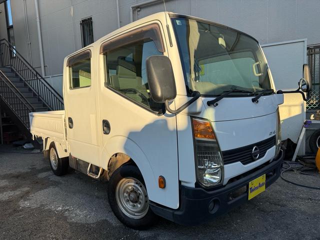 アトラストラック ＡＴ　１．２トン　低床　Ｗキャブ　荷台標準　荷台塗装済　電格格納ミラー　リアシングルタイヤ　ガソリン　乗車定員６人　普通免許対応　ＥＴＣ　車両重量１７３０ｋｇ　車両総重量３２６０ｋｇ　外寸４６８×１６９×１９９　荷寸２０９×１６１×３８（2枚目）