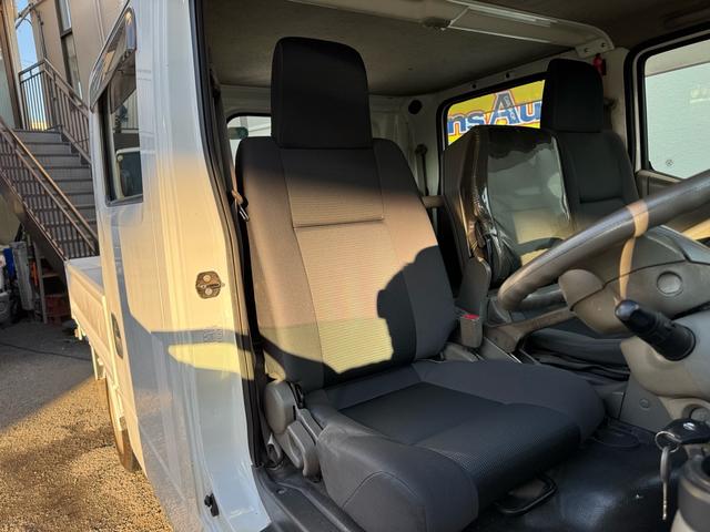 アトラストラック ＡＴ　１．２トン　低床　Ｗキャブ　荷台標準　荷台塗装済　電格格納ミラー　リアシングルタイヤ　ガソリン　乗車定員６人　普通免許対応　ＥＴＣ　車両重量１７３０ｋｇ　車両総重量３２６０ｋｇ　外寸４６８×１６９×１９９　荷寸２０９×１６１×３８（11枚目）