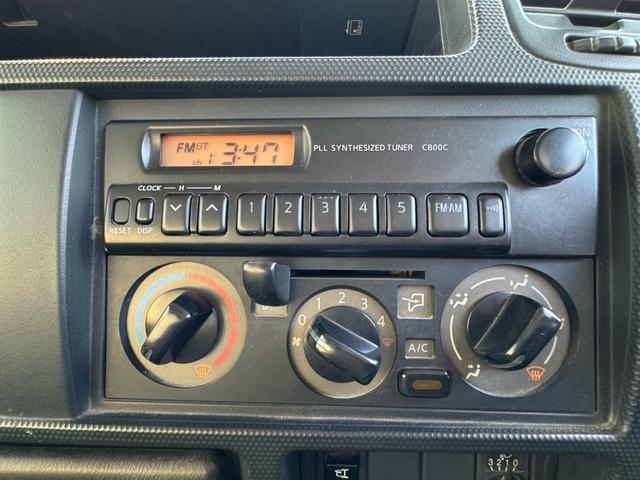 アトラストラック ＡＴ　１．２トン　低床　Ｗキャブ　荷台標準　荷台塗装済　電格格納ミラー　リアシングルタイヤ　ガソリン　乗車定員６人　普通免許対応　ＥＴＣ　車両重量１７３０ｋｇ　車両総重量３２６０ｋｇ　外寸４６８×１６９×１９９　荷寸２０９×１６１×３８（18枚目）