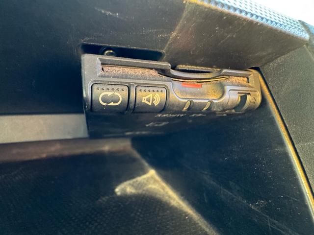 アトラストラック ＡＴ　１．２トン　低床　Ｗキャブ　荷台標準　荷台塗装済　電格格納ミラー　リアシングルタイヤ　ガソリン　乗車定員６人　普通免許対応　ＥＴＣ　車両重量１７３０ｋｇ　車両総重量３２６０ｋｇ　外寸４６８×１６９×１９９　荷寸２０９×１６１×３８（20枚目）