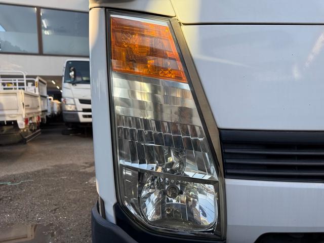 アトラストラック ＡＴ　１．２トン　低床　Ｗキャブ　荷台標準　荷台塗装済　電格格納ミラー　リアシングルタイヤ　ガソリン　乗車定員６人　普通免許対応　ＥＴＣ　車両重量１７３０ｋｇ　車両総重量３２６０ｋｇ　外寸４６８×１６９×１９９　荷寸２０９×１６１×３８（22枚目）