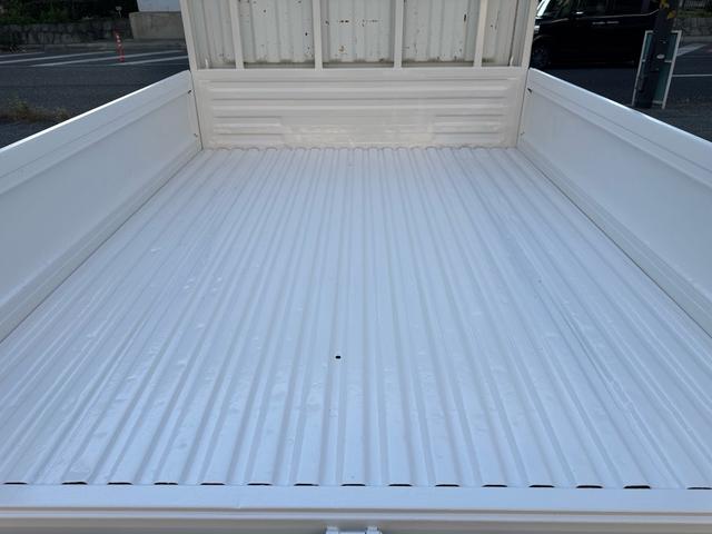 アトラストラック ＡＴ　１．２トン　低床　Ｗキャブ　荷台標準　荷台塗装済　電格格納ミラー　リアシングルタイヤ　ガソリン　乗車定員６人　普通免許対応　ＥＴＣ　車両重量１７３０ｋｇ　車両総重量３２６０ｋｇ　外寸４６８×１６９×１９９　荷寸２０９×１６１×３８（25枚目）