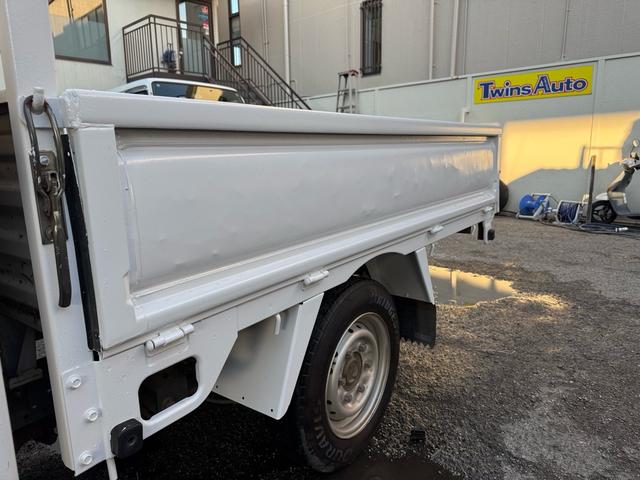 アトラストラック ＡＴ　１．２トン　低床　Ｗキャブ　荷台標準　荷台塗装済　電格格納ミラー　リアシングルタイヤ　ガソリン　乗車定員６人　普通免許対応　ＥＴＣ　車両重量１７３０ｋｇ　車両総重量３２６０ｋｇ　外寸４６８×１６９×１９９　荷寸２０９×１６１×３８（37枚目）