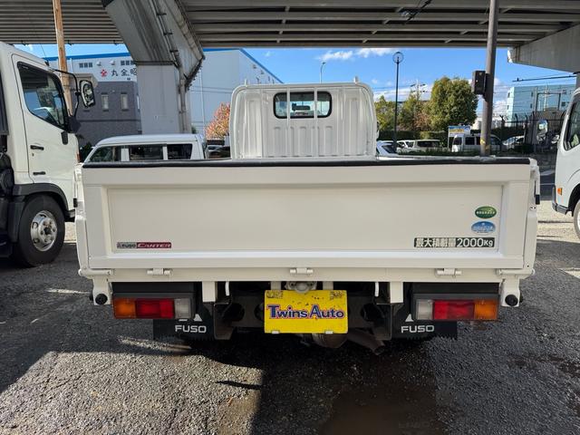 キャンター MT5 2トン 全低床平ボディ 標準ボディ 荷台板張り ナビ Bluetooth TV 前後ドライブレコーダー 電格格納ミラー 5t限定準中型免許 車両重量2160kg 車両総重量4325kg 荷寸312×160×197 外寸469×169×197(6枚目)