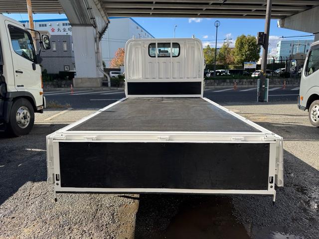 キャンター MT5 2トン 全低床平ボディ 標準ボディ 荷台板張り ナビ Bluetooth TV 前後ドライブレコーダー 電格格納ミラー 5t限定準中型免許 車両重量2160kg 車両総重量4325kg 荷寸312×160×197 外寸469×169×197(27枚目)