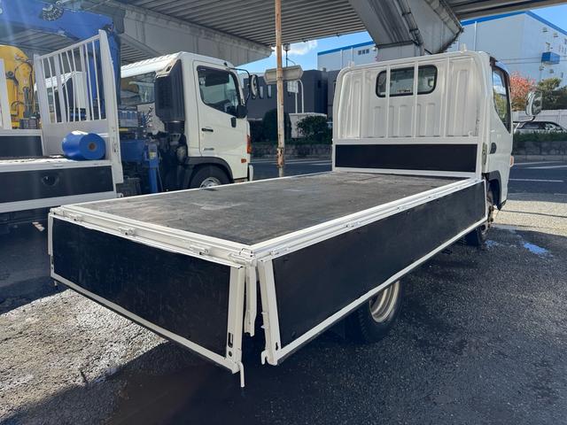 キャンター MT5 2トン 全低床平ボディ 標準ボディ 荷台板張り ナビ Bluetooth TV 前後ドライブレコーダー 電格格納ミラー 5t限定準中型免許 車両重量2160kg 車両総重量4325kg 荷寸312×160×197 外寸469×169×197(28枚目)