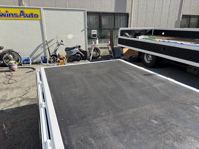 キャンター MT5 2トン 全低床平ボディ 標準ボディ 荷台板張り ナビ Bluetooth TV 前後ドライブレコーダー 電格格納ミラー 5t限定準中型免許 車両重量2160kg 車両総重量4325kg 荷寸312×160×197 外寸469×169×197(31枚目)