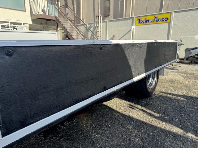 キャンター MT5 2トン 全低床平ボディ 標準ボディ 荷台板張り ナビ Bluetooth TV 前後ドライブレコーダー 電格格納ミラー 5t限定準中型免許 車両重量2160kg 車両総重量4325kg 荷寸312×160×197 外寸469×169×197(40枚目)