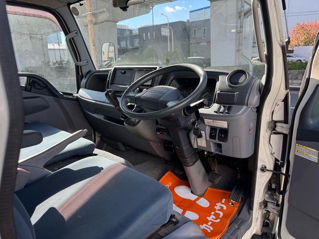 キャンター MT5 2トン 全低床平ボディ 標準ボディ 荷台板張り ナビ Bluetooth TV 前後ドライブレコーダー 電格格納ミラー 5t限定準中型免許 車両重量2160kg 車両総重量4325kg 荷寸312×160×197 外寸469×169×197(46枚目)