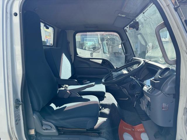 キャンター MT5 2トン 全低床平ボディ 標準ボディ 荷台板張り ナビ Bluetooth TV 前後ドライブレコーダー 電格格納ミラー 5t限定準中型免許 車両重量2160kg 車両総重量4325kg 荷寸312×160×197 外寸469×169×197(48枚目)