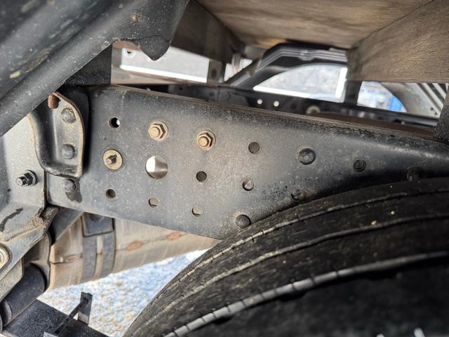 キャンター MT5 2トン 全低床平ボディ 標準ボディ 荷台板張り ナビ Bluetooth TV 前後ドライブレコーダー 電格格納ミラー 5t限定準中型免許 車両重量2160kg 車両総重量4325kg 荷寸312×160×197 外寸469×169×197(60枚目)