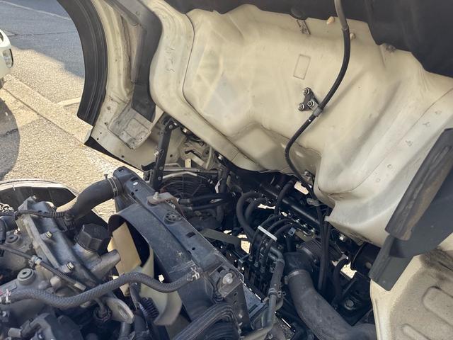 キャンター MT5 2トン 全低床平ボディ 標準ボディ 荷台板張り ナビ Bluetooth TV 前後ドライブレコーダー 電格格納ミラー 5t限定準中型免許 車両重量2160kg 車両総重量4325kg 荷寸312×160×197 外寸469×169×197(68枚目)