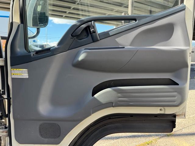 キャンター MT5 2トン 全低床平ボディ 標準ボディ 荷台板張り ナビ Bluetooth TV 前後ドライブレコーダー 電格格納ミラー 5t限定準中型免許 車両重量2160kg 車両総重量4325kg 荷寸312×160×197 外寸469×169×197(80枚目)