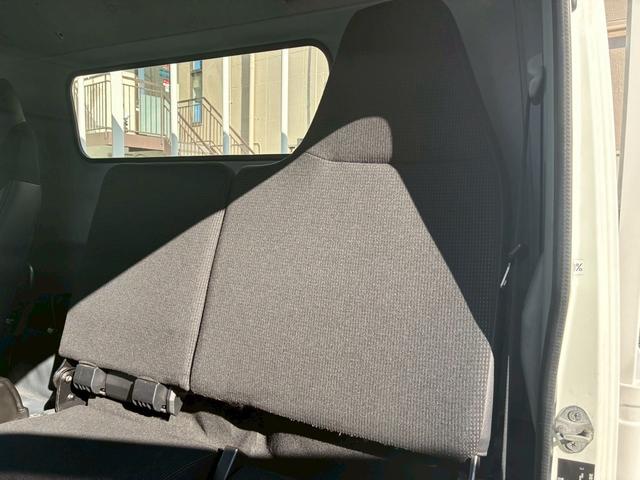 キャンター AT 2トン 平ボディ ワイドロング 荷台板張り 荷台塗装済 あおり開封補助装置 ロープフック 3方開 乗車定員3人 ETC 2トントラック 5トン限定準中型免許 車両重量2770kg 車両総重量4935kg 荷寸436×208×38 外寸624×218×220(52枚目)