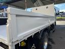 ＭＴ５　４．８トン　５トン　ワイドキャブ　荷台鉄板張り　５トンベース　８ｔ限定中型免許　車両重量３０３０ｋｇ　車両総重量７９９５ｋｇ　あゆみ掛　３方開　メッキパーツ　相調インパネ　ナビ　バックカメラ　ＴＶ　荷寸３５０×１９７×３８　外寸５３２×２１１×３８（42枚目）
